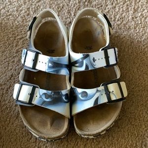 Kid Birkenstock Star Wars sandals.